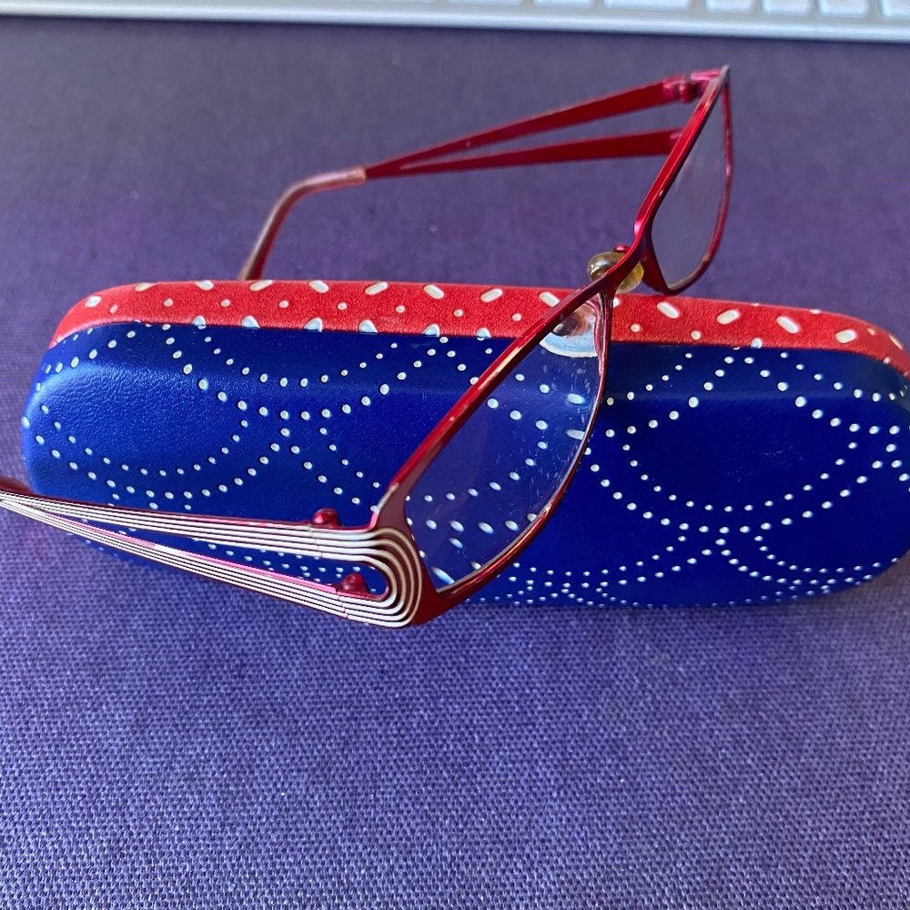 Red eyeglass readers with case